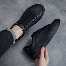 男士运动鞋，春秋季户外运动鞋，时尚硫化鞋，男士平底鞋，奢华风格 - 全黑 - 查看 1