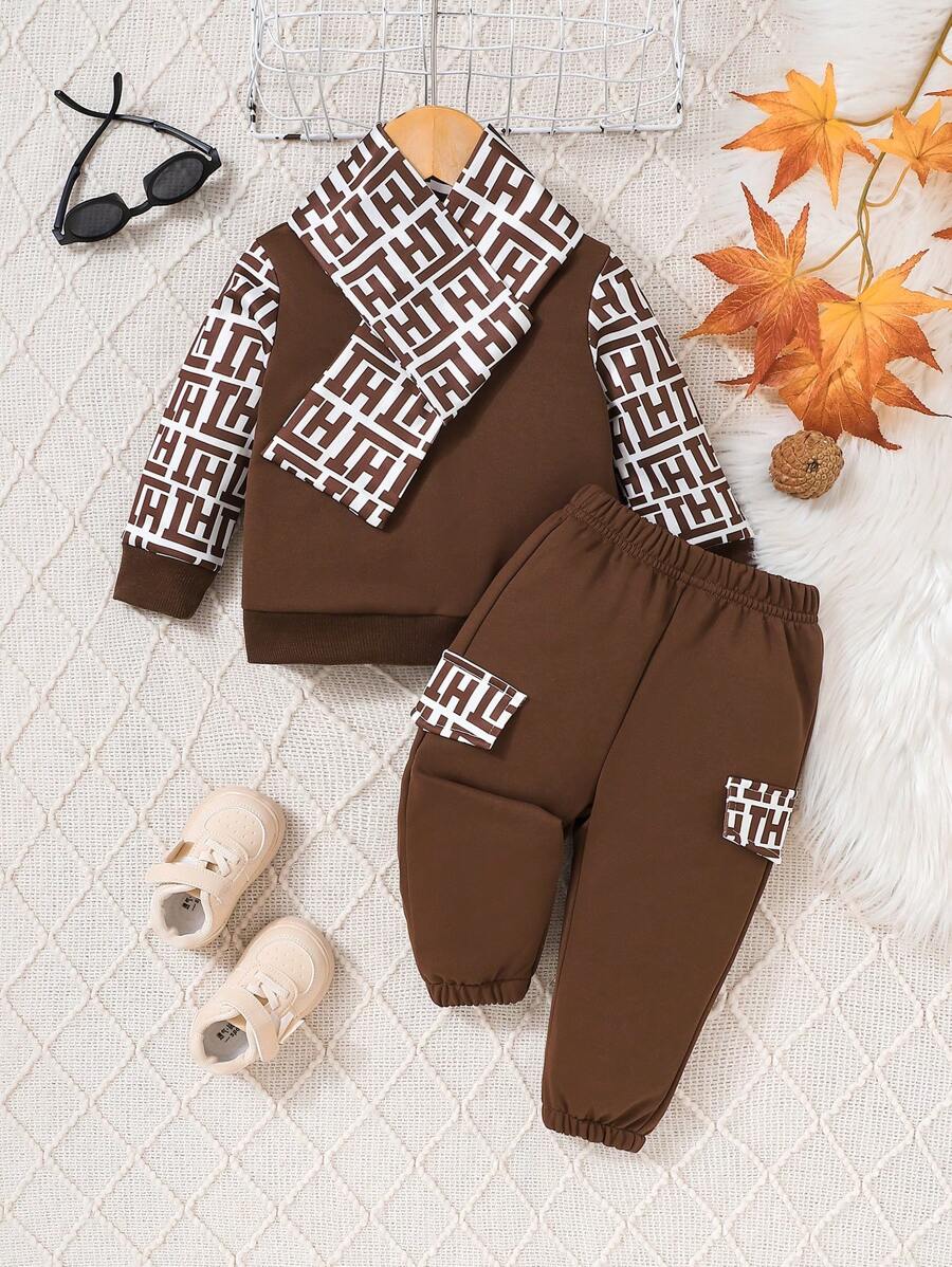 3 Stücke Set für Babyjungen bestehend aus langärmeliger Sweatshirt mit Retro-Patchwork-Muster, Hose und Schal für Herbst und Winter