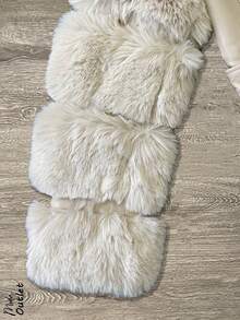 Chamarra para dama, tipo vinipiel, manga larga con peluche, pedrería en el cuello y solapa, corte torero - Blanco - Ver 3