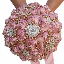 大型奢华心形蝴蝶仿珍珠新娘捧花，金色水钻缎带玫瑰，酒红色布艺永生花。情人节配饰
