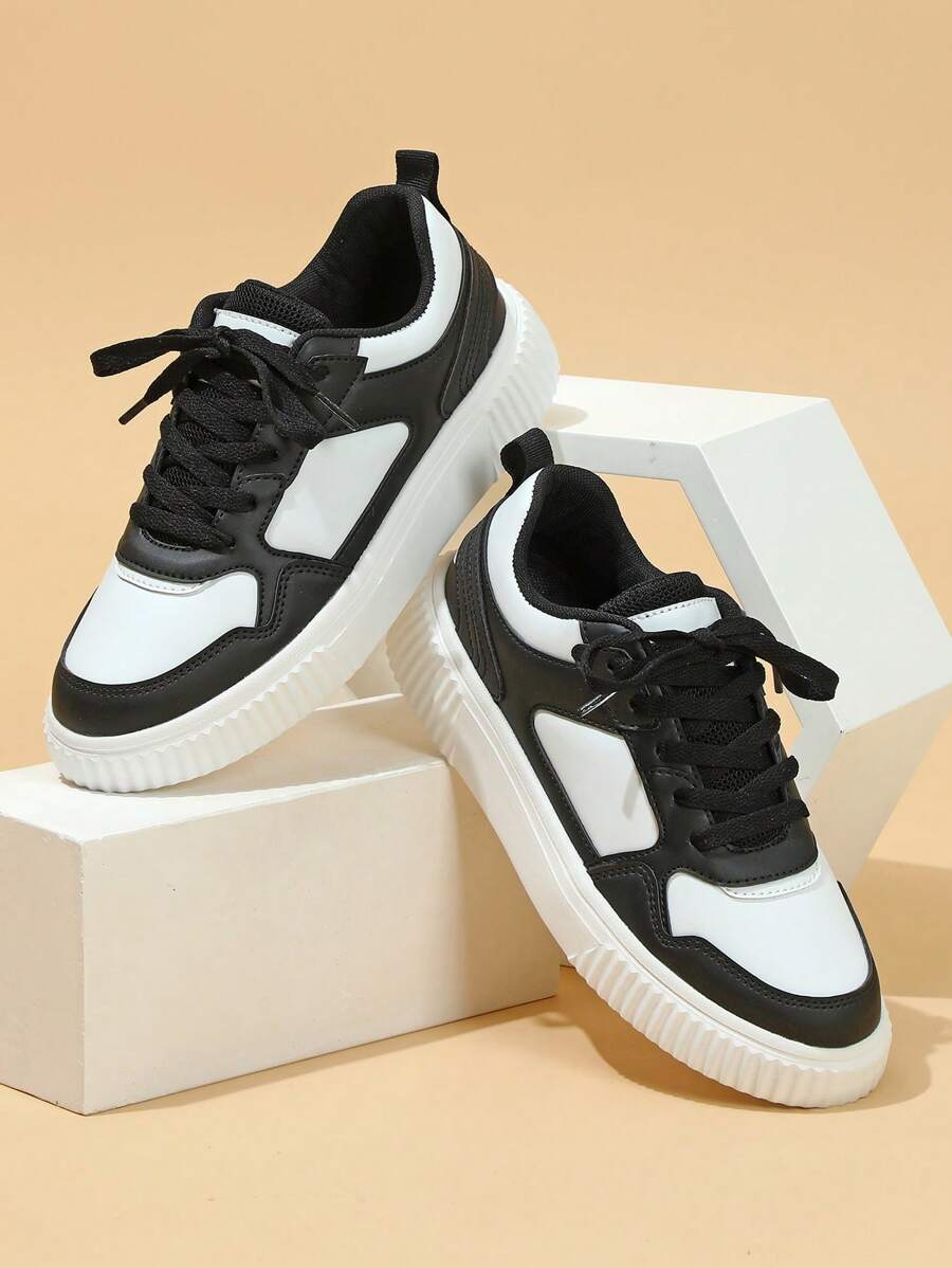 男女款时尚厚底休闲运动鞋，软垫鞋底，舒适透气除臭，学生情侣百搭休闲运动鞋，运动潮流休闲运动鞋，男女款运动休闲滑板鞋