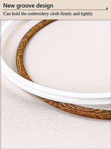 1pc Brown Round Faux Wood Grain Vintage Palace Style DIY Cross Stitch Embroidery Hoop, Made Of High-Quality ABS And PVC Materials, Deformation-Resistant, With Metal Hanging Hook, Available In 7 Sizes, Suitable For Halloween, Christmas Decoration, Phone/Key Chain, Bag Charm, Hair Accessory, Desk/Bedside Decor