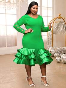 Plus Cutout Layered Hem Dress - Green - View 3