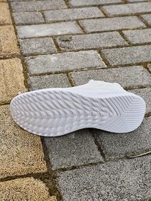 1 Par de Tênis Esportivos Casuais Confortáveis e Respiráveis de Tela Sólida Simples para Mulheres, Sapatos de Corrida Externos Estilosos e Simples - Branco - Visão 3