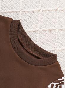 3 Stücke Set für Babyjungen bestehend aus langärmeliger Sweatshirt mit Retro-Patchwork-Muster, Hose und Schal für Herbst und Winter