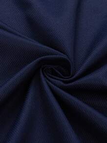 Camisa Social Masculina Listrada com Botões Quadrados - 55% Poliéster, 45% Algodão