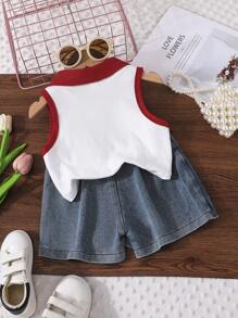 Conjunto informal de niña joven con top de tirantes de cuello cuadrado y falda short asimétrica en A