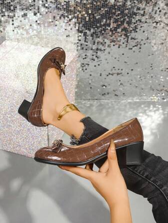 2024 New Women Slip-On Flats, Fashionable Square Heel, Comfortable Slip-On Loafers, Versatile Match With Skinny Pants