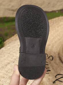 儿童秋冬时尚纯色侧拉链厚底防滑高帮靴，适合休闲、表演和舞蹈活动