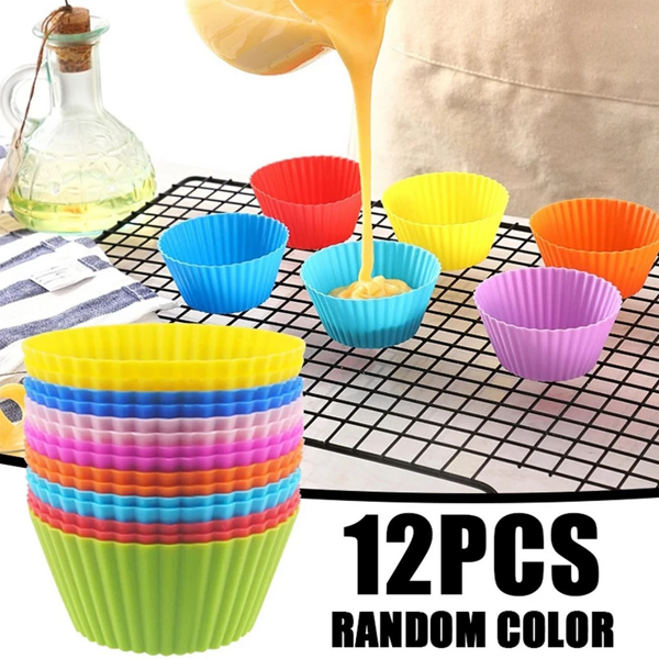 12pcs Random Creative Fashion Unique Design Multi-Color Cake Molds