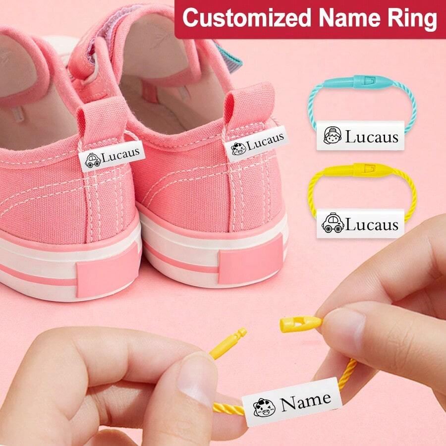 Nhãn tên cá nhân hóa, phù hợp cho giày dép, túi xách và phụ kiện - Nhãn chống thấm nước tùy chỉnh với thiết kế biểu tượng, lý tưởng để sắp xếp đồ dùng khi đi du lịch, tập thể dục và các hoạt động ngoài trời - Nhãn có độ hiển thị cao, bền và có thể tùy chỉnh, phù hợp cho sử dụng hàng ngày, cho người lớn và thanh thiếu niên - Thời trang và thiết thực, giúp bạn dễ dàng theo dõi đồ dùng của mình, lý tưởng cho lối sống bận rộn.