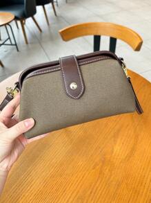 2025 时尚女包，高端复古蓝色和拼色拉链开合斜挎小包，休闲单肩包