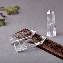 1 pieza Decoración de escritorio de pieza tallada a mano de columna arcoíris de torre de energía de cuarzo cristal natural puro, accesorios de joyería de nivel superior para sanar los siete chakras