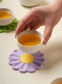 1/6pcs Flower Design  Coaster Mini Coaster,Silicone Portable Durable Cute Cup Mat ,Kitchen Table Heat-Resistant Coasters And Thick Insulation Pads,5 Colors Flower Design Anti-Slip Silicone Coaster  Set For Home Decor Tabletop Protection Suitable For Kinds Of Cups, 3.74 Inches , Creative  Cup Coaster For Dining Table