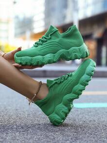 Modne, codzienne i wygodne buty sportowe dla kobiet