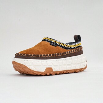 2024 New Multi-Color Tire Sole Snow Boots, Thick Plush Lining, Fashionable And Versatile Winter Boots For Women