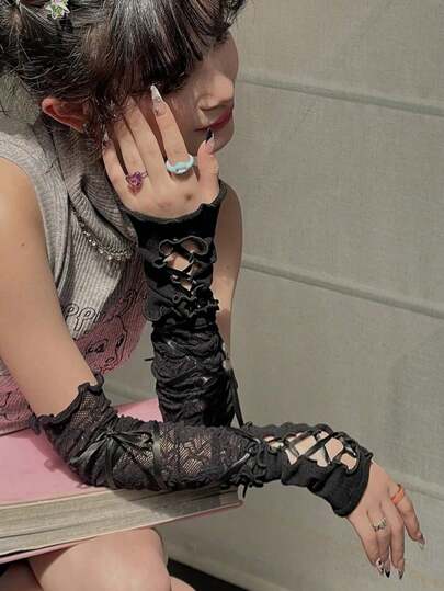 ROMWE Kawaii 1 Pair Of Y2K Lace Strap Sleeves DIY Decorative Sleeves Short Solid Color Open Finger Curling Sleeves Wrist Sleeves,Long-Sleeved, Roll-Up Sleeves, Suitable For Occasions Such As Christmas, Valentine's Day, And Halloween. Women's Clothing Sleeves.