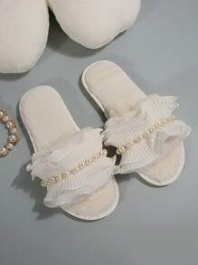 秋冬蕾丝面料时尚珍珠装饰女士家居拖鞋，春秋新款，毛绒拖鞋 - 米色 - 查看 3