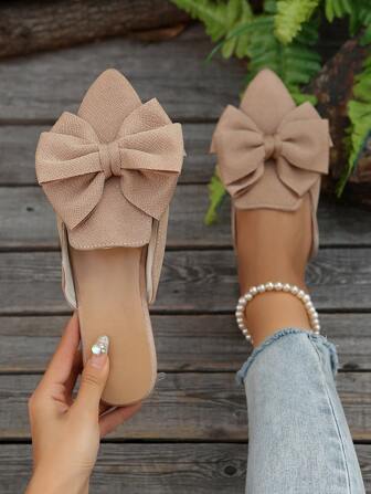 2025年秋季女士尖头蝴蝶结设计露背穆勒鞋，新款春秋优雅休闲卡其色平底凉鞋情人节款