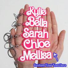 定制亚克力钥匙扣 - 个性化可爱双层粉色和白色/字母钥匙扣，包包、钥匙盒、行李牌的时尚配饰，情侣、朋友、宠物纪念品和儿童惊喜的理想礼物 - 彩色 - 查看 8