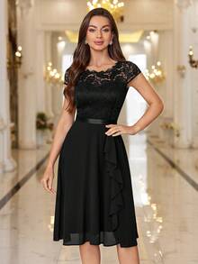 MIUSOL Váy cocktail ren hoa cài ngực với viền bèo nhún - màu đen - Xem 4