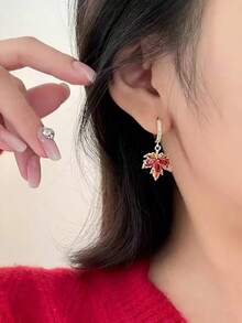 1pair High-End Red Crystal Maple Leaf Design Earrings, Elegant Women Earring Studs For Fall/Winter - Multicolor - View 2