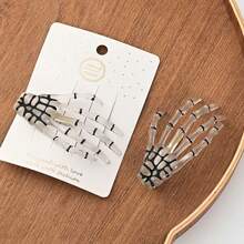 1pair European And American Dark Style Glow In The Dark Skull Hair Clip, Gothic Punk Hair Accessories For Women, Halloween Party Cosplay Decoration, Plastic Skull Hairpin, Festival Gift Halloween Hair Accessories