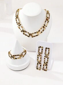 1套誇張的幾何長方形鏈條項鍊，女性耳環和手鐲套裝，適用於歐美度假和日常穿著