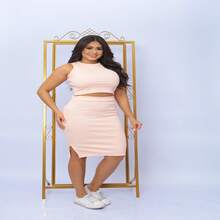 Kim Set - Skirt + Cropped Ribbed Top | Summer 2025 Launch | Modern, Elegant And Stylish - Màu Cam san hô - Xem 5