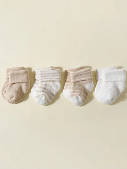 4 par babyrandiga korta strumpor i kontrastfärg, för dagligt bruk
