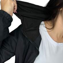 Women's Plain Waterproof Windbreaker Jacket 100% Lined With Hood Without Elastic Waist - 黑色 - 查看 4