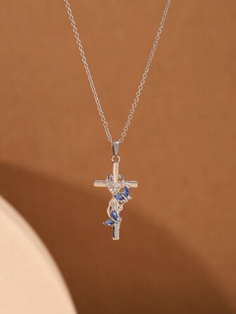 1 pièce Collier pendentif élégant en forme de croix pour femmes, incrusté de diamants artificiels, convient pour le port quotidien, la prière, les cadeaux de vacances (quantité de diamants aléatoire)