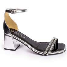 Women's Sandals With Square Block Heel, Low Thick Heel, Two Straps, Shiny - 銀色 - 查看 2