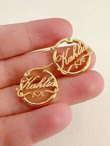 1 对定制心形名字耳环，女士不锈钢时尚珠宝，风格简约优雅，适合日常佩戴 - 彩色 - 查看 2