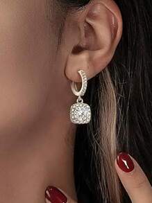 1 Pair Women's High Quality Earrings - Square Cubic Zirconia Pendant Earrings, 5.5g 925 Sterling Silver, 1 Carat Round Moissanite, Luxurious Royal Style Jewelry, Anniversary/Valentine's Day Gift With Moissanite Certificate And Elegant Gift Box