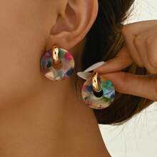 Brincos de fibra de acetato acrílicos multicoloridos e elegantes de formato redondo, design doce