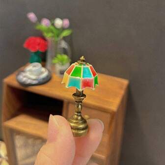 1pc Miniature Realistic American Style Glass Lamp, Colorful Retro Micro Decorative Table Lamp For Dollhouse