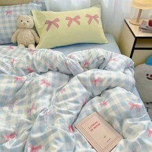 Set de ropa de cama de 4 piezas con lazos rosas, tela de poliéster suave y fácil de lavar con diseño de cuadros azul y blanco texturizado, adecuado para niños de 7+ años y adolescentes (1 funda nórdica + 1 sábana plana + 2 fundas de almohada, sin relleno) para el Día de San Valentín