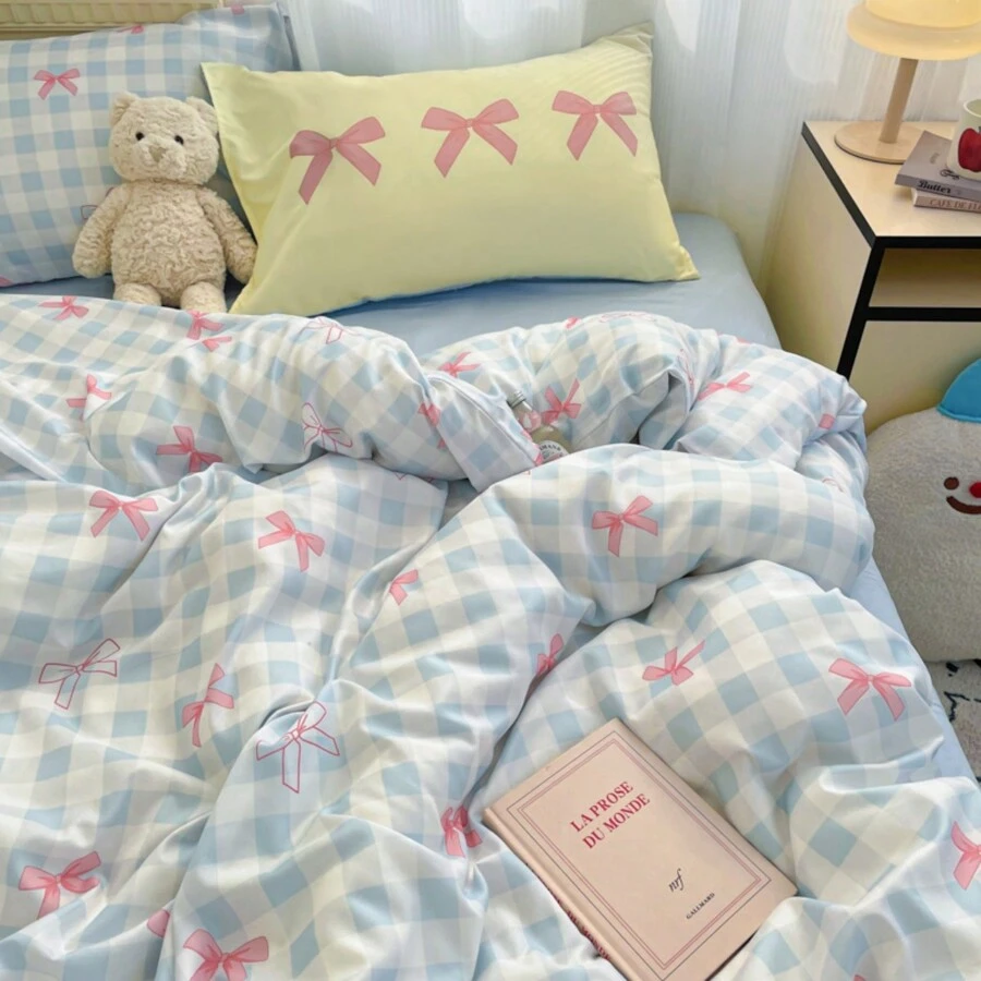 Set de ropa de cama de 4 piezas con lazos rosas, tela de poliéster suave y fácil de lavar con diseño de cuadros azul y blanco texturizado, adecuado para niños de 7+ años y adolescentes (1 funda nórdica + 1 sábana plana + 2 fundas de almohada, sin relleno) para el Día de San Valentín