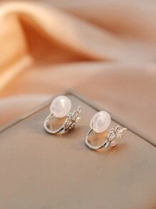1pair Fashionable Zirconia Leaf Design Copper Clip-On Earrings For Women, Gift Idea - No Piercing Ear Clips - View 3
