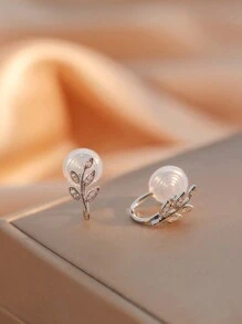 1pair Fashionable Zirconia Leaf Design Copper Clip-On Earrings For Women, Gift Idea - No Piercing Ear Clips - View 1