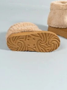 Botas de nieve para mujer 2025, botas cortas con plataforma de suela gruesa y forro térmico, cómodas botas de media pantorrilla de tacón medio plano casual y cálido con suela antideslizante, de estilo slip-on con pelaje, de alta gama, talla grande