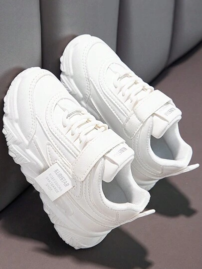 1 双儿童运动鞋，男女通用室内外休闲鞋，校园运动跑鞋，轻便防滑透气