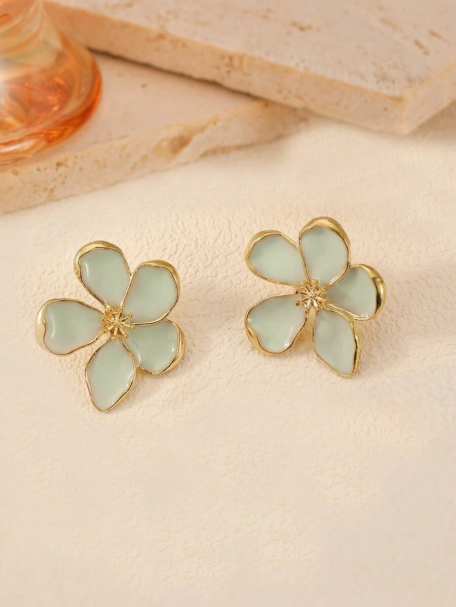 Hegaze 1pair Unique Design Fresh Light Green Flower Stud Earrings Valentines,Mom,Mother,Mother's Day,Gift - Light Green - View 1