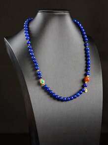 VE [VE] 1 pièce de collier de perles de lapis-lazuli naturel de haute qualité en argent, décoré de cornaline et de turquoise. Chaque pierre présente une apparence majestueuse comme le ciel nocturne, symbolisant la sagesse et la sérénité. Le port de ce collier ajoute non seulement une touche de mystère, mais inspire également la paix intérieure et la force, mettant en valeur votre charme et votre goût uniques. Les couleurs des pierres précieuses naturelles sont sélectionnées de manière aléatoire.