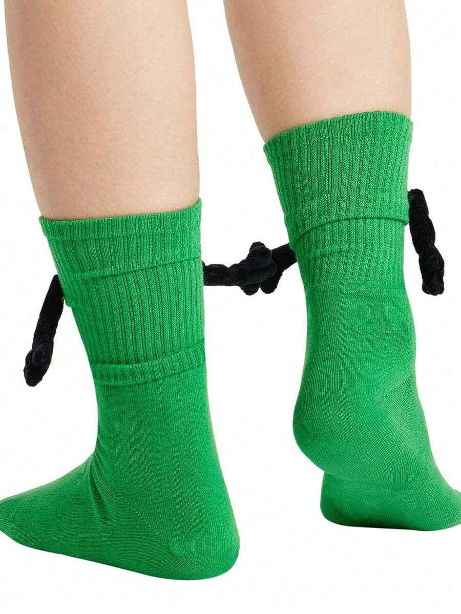 1 Pair Of Outdoor Sports Attraction Couple HandInHand Socks