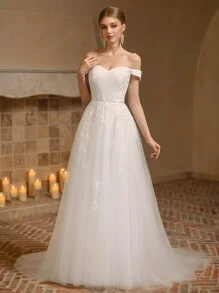 露肩优雅婚纱，纯色刺绣贴花网眼薄纱舞会礼服白色新娘礼服 - 白色 - 查看 4