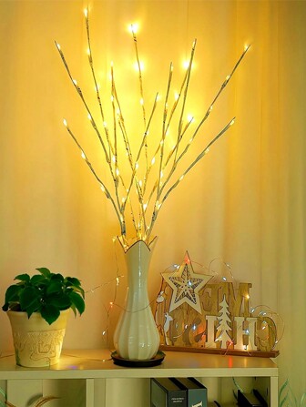20 件暖白色 LED 灯安装在 1 个人造桦树枝上，适用于家庭、卧室、客厅、壁炉花瓶花卉装饰，安装简便且节能