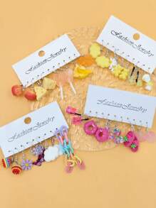 40 piezas Conjunto de pendientes combinación de estilo europeo y americano con oso lindo de dopamina, mariposa, cadena colorida, borlas, y dijes de comida falsa novedosos