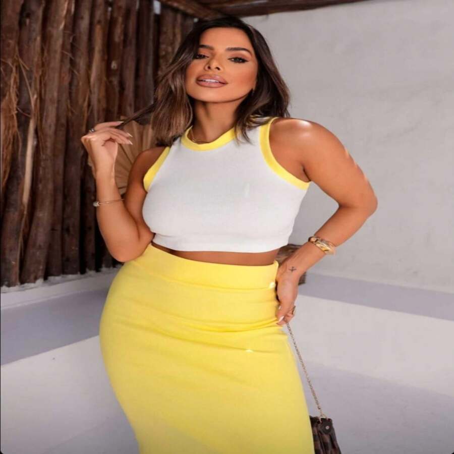 Bella Set - Ribbed Skirt + Two-Tone Cropped Top | Chic And Luxury Fashion Launch - Màu vàng - Xem 1